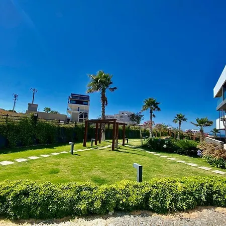 Luks Komplek Nautilus Unique'de Dublex Apartment